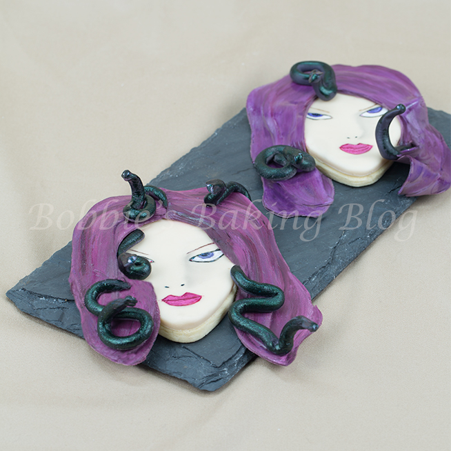 Hand painted fondant face tutorial video