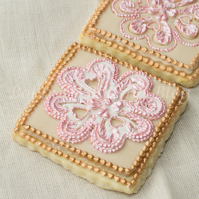 Learn Broderie Anglaise Eyelet Lace Royal Icing on Sugar Cookie Video
