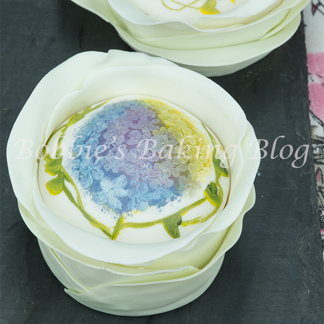 learn how to  make an edible hand paint fondant petal cake