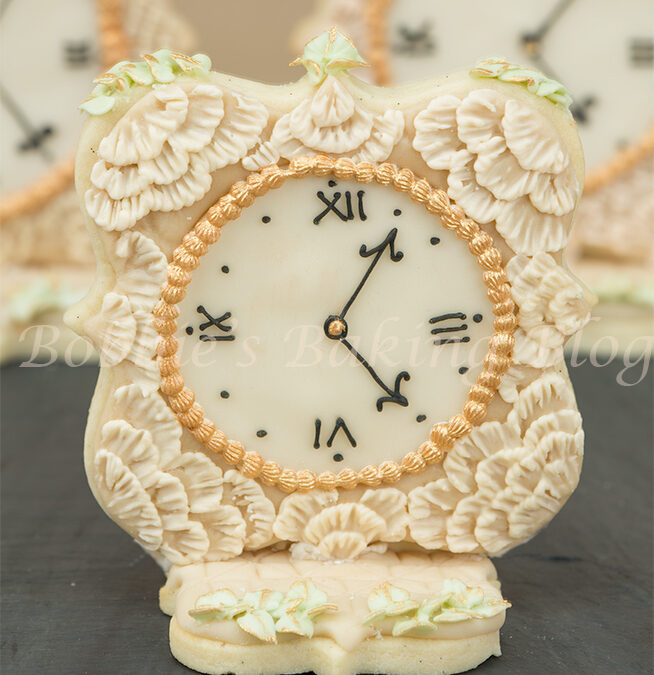 Antique Lace Royal Icing Brush Embroidery Clock Video