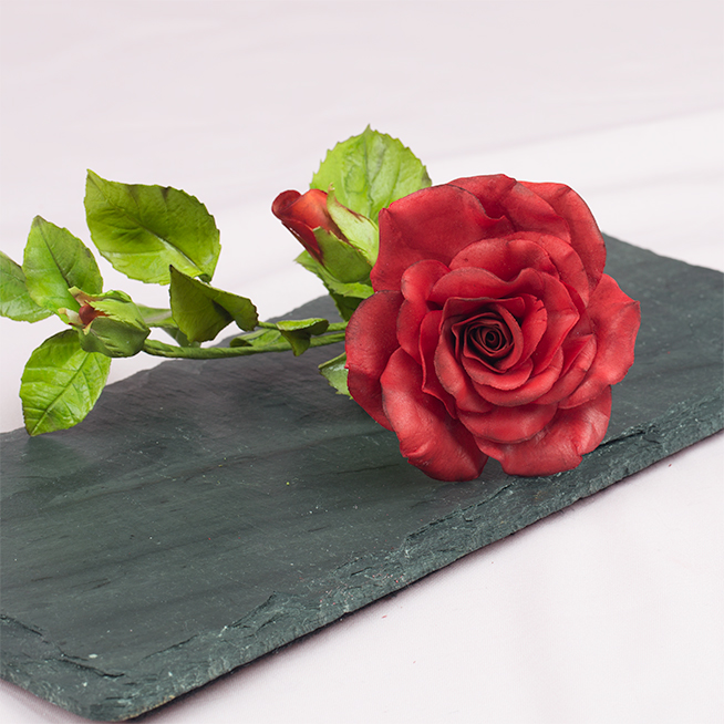 how to make gumpaste long stem roses on a cake
