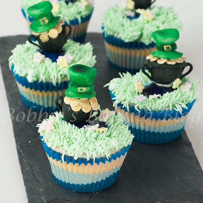 how to make modeling chocolate pot of gold and hat