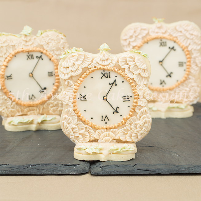 learn how to pipe royal icing lace