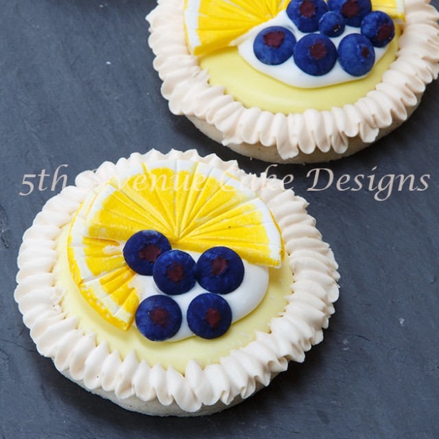 Lemon Meringue Tart Transformed into a Cookie | Bobbies Baking Blog